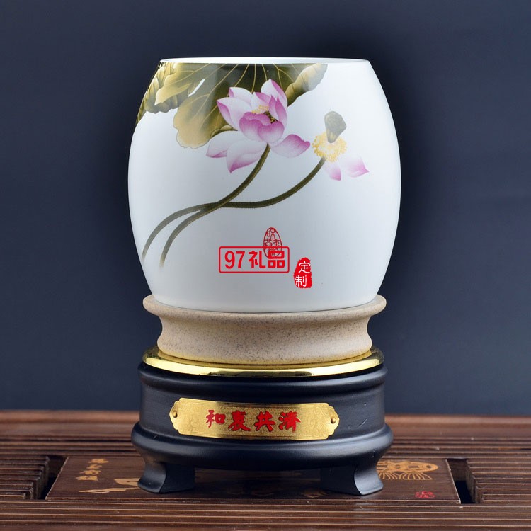 中國(guó)人民解放軍黃山艦隊(duì)定制案例——骨瓷筆筒