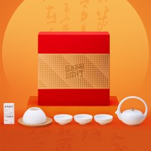 把中秋的溫柔調(diào)進(jìn)香里，拆開(kāi)就是滿(mǎn)屋團(tuán)圓氣一禮盒藏盡中秋月